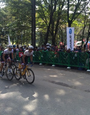 JAPAN_CUP_2015_front_of_peloton_1