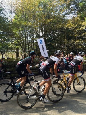 JAPAN_CUP_2015_front_of_peloton_2