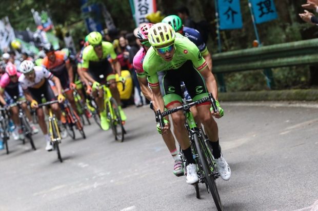 最終周回の古賀志林道登りでアタックし抜け出したヴィッレッラ ©Makoto.AYANO/2016JAPAN CUP CYCLE ROAD RACE